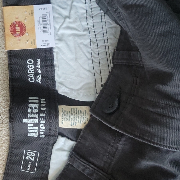 NWT cargo shorts - Picture 4 of 5
